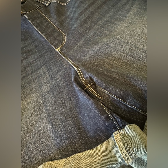 Judy Blue Los Angeles Pull-On Denim Shorts – 1XL Stretch Cuffed Dark Wash - Picture 5 of 9